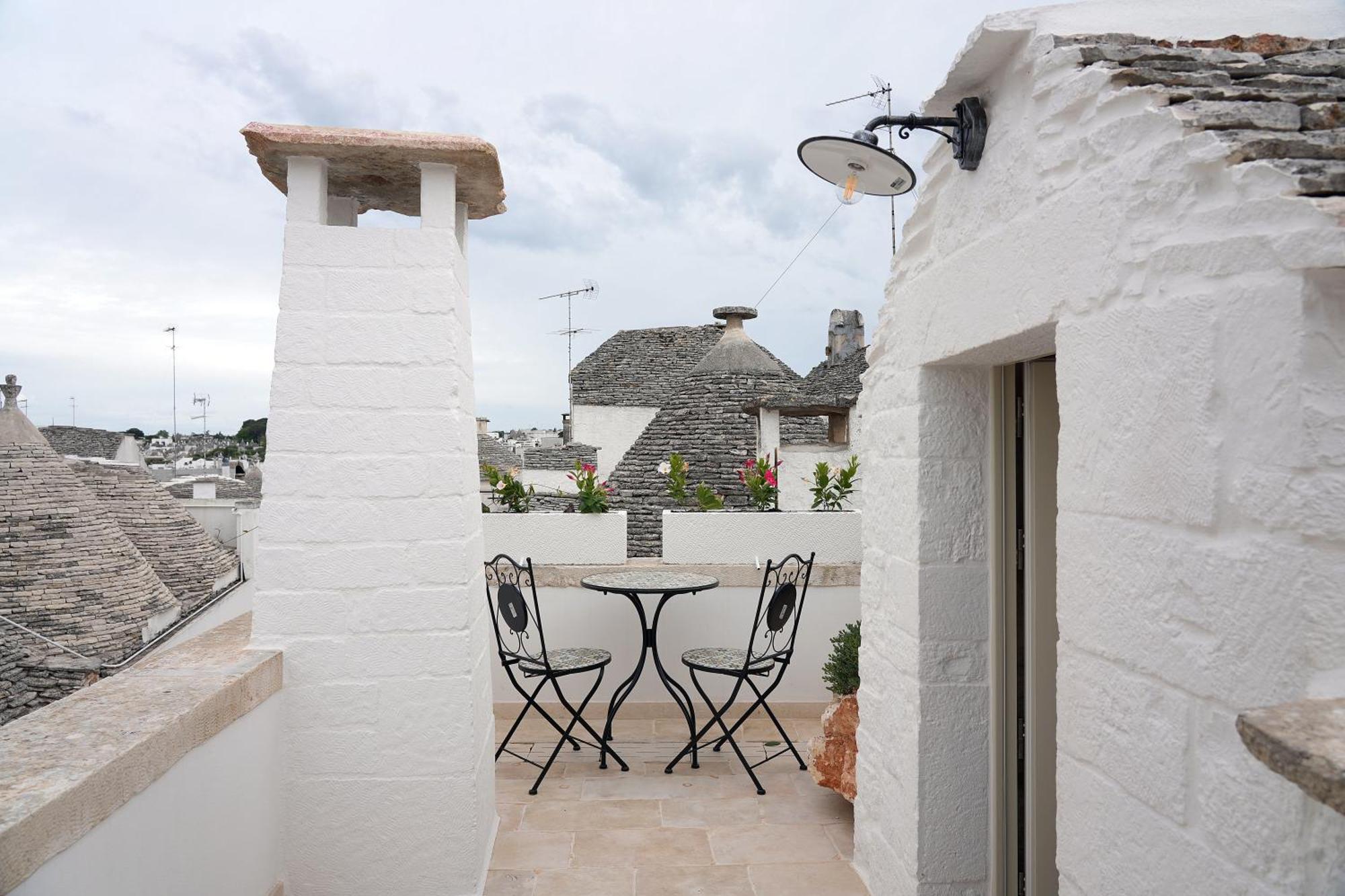 Trulli Occhi Di Pietra Historical Experience Villa Алберобело Екстериор снимка