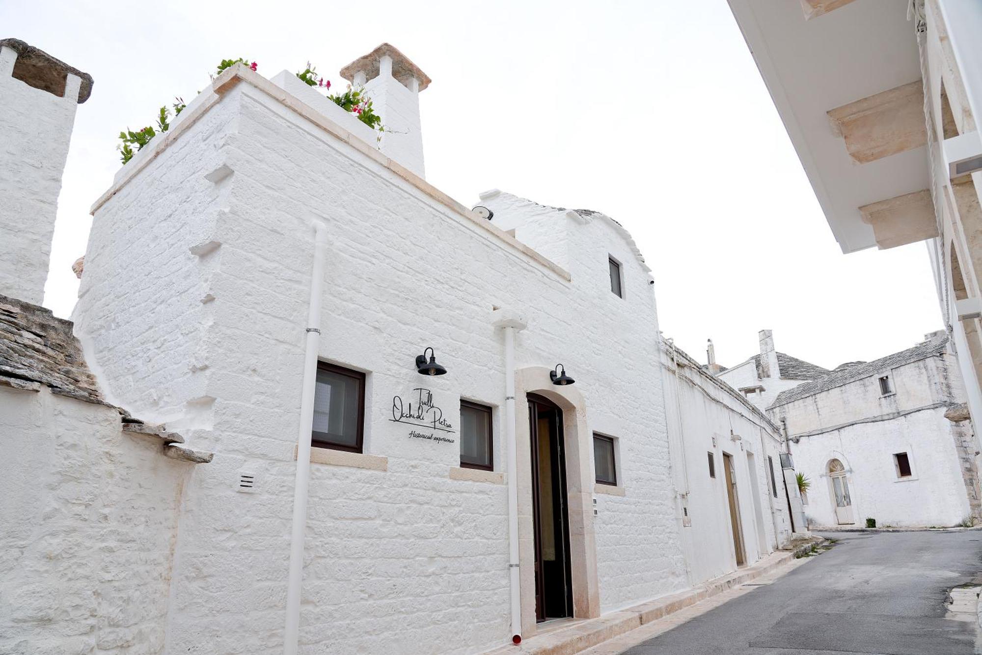 Trulli Occhi Di Pietra Historical Experience Villa Алберобело Екстериор снимка