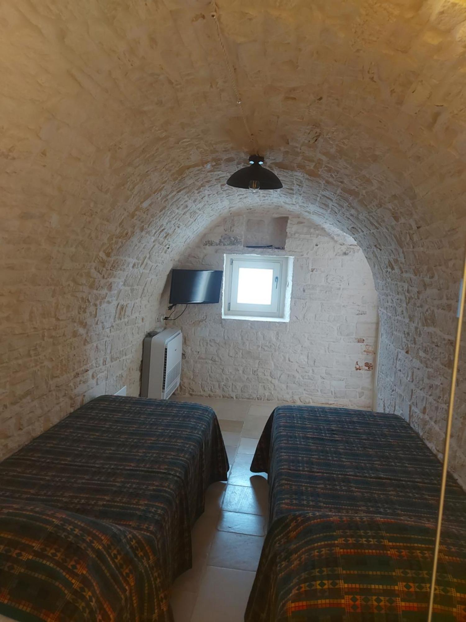 Trulli Occhi Di Pietra Historical Experience Villa Алберобело Стая снимка